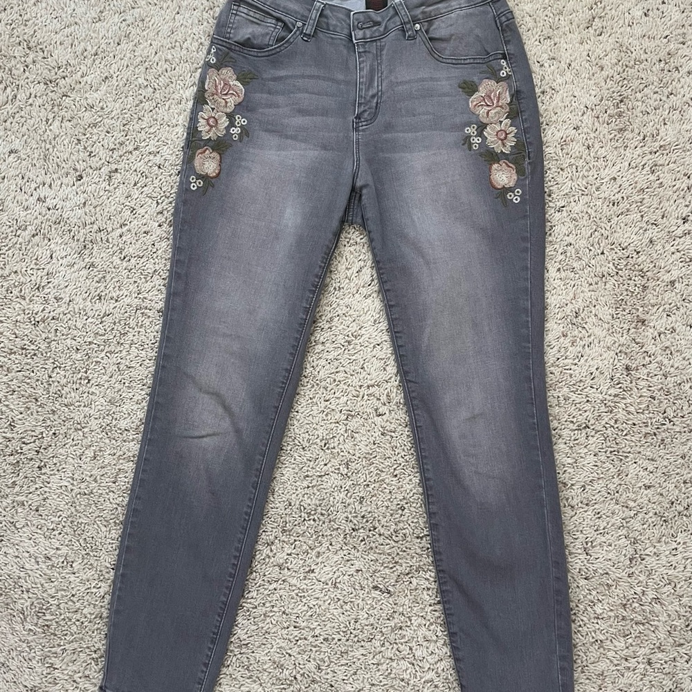 Earl Jeans Gray Embroidered